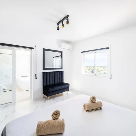 Holiday Home In Algarve With Private Pool 빌라